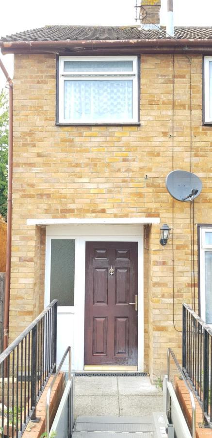 61 Baker Street Apartment Luton  Exterior photo